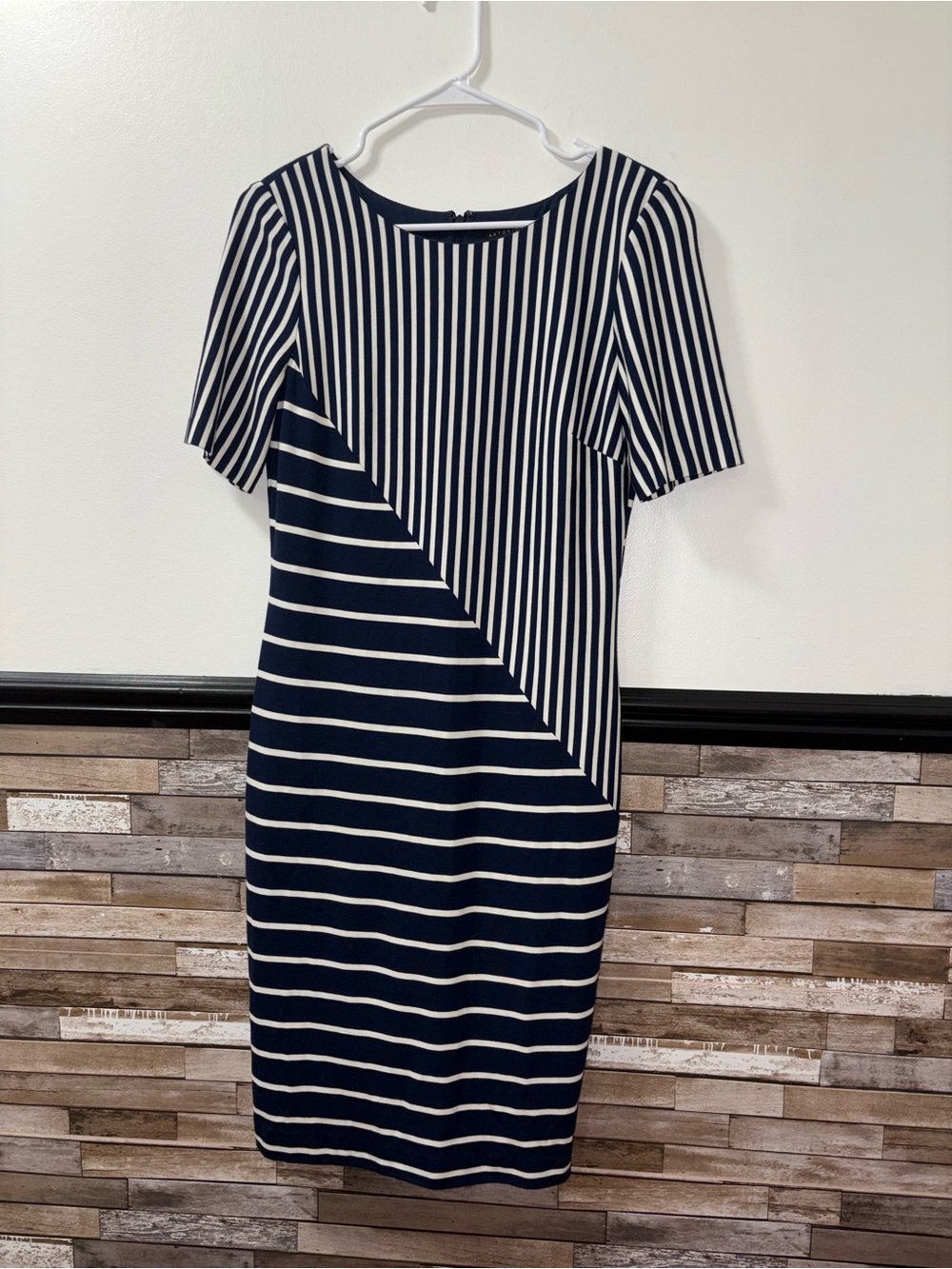 ANTONIO MELANI Navy and White Mixed-Stripe Midi Dress Size 6
